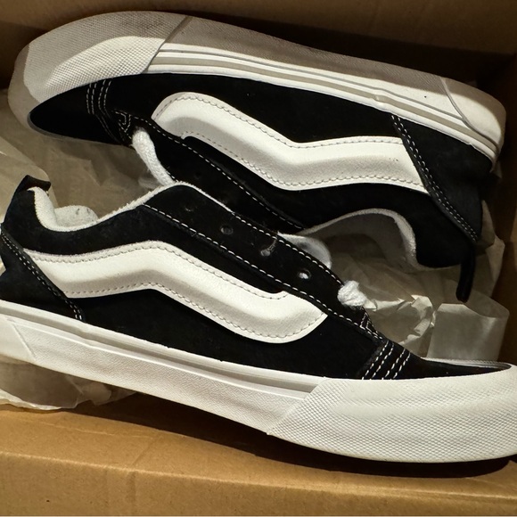 Knu Skool Kids Vans Size: 5 - Picture 5 of 6